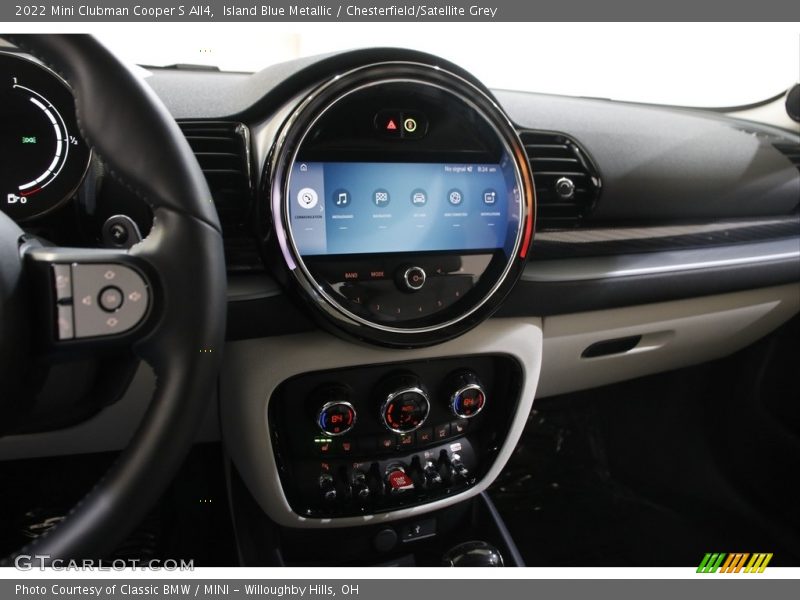 Controls of 2022 Clubman Cooper S All4