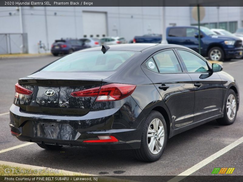 Phantom Black / Beige 2020 Hyundai Elantra SEL