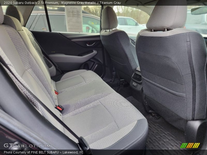 Magnetite Gray Metallic / Titanium Gray 2020 Subaru Outback 2.5i Premium