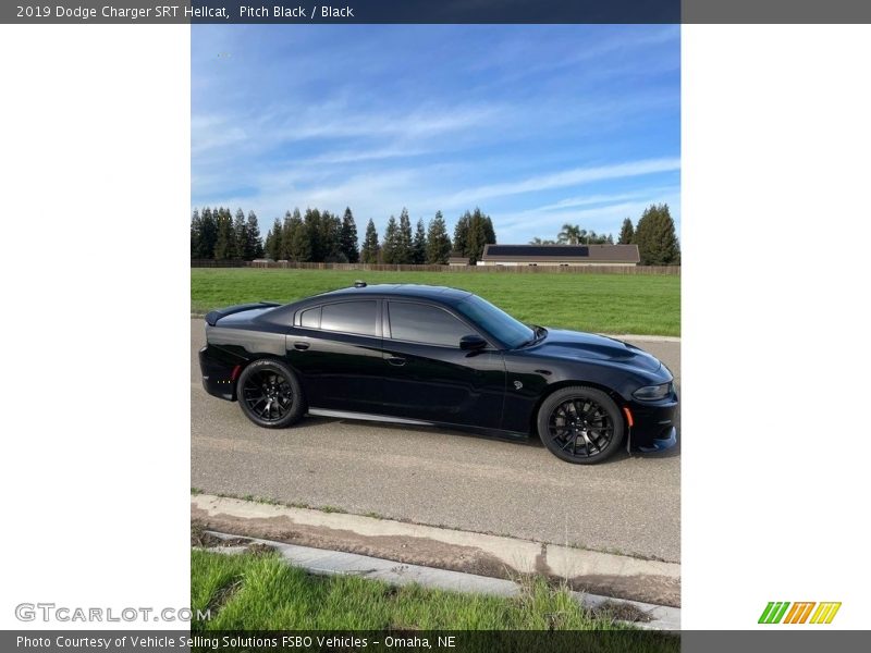 Pitch Black / Black 2019 Dodge Charger SRT Hellcat