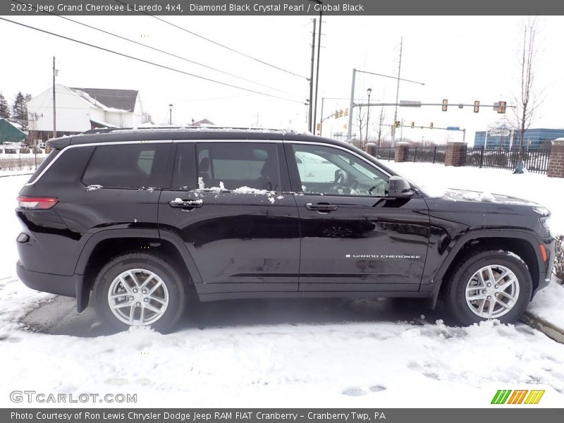 Diamond Black Crystal Pearl / Global Black 2023 Jeep Grand Cherokee L Laredo 4x4
