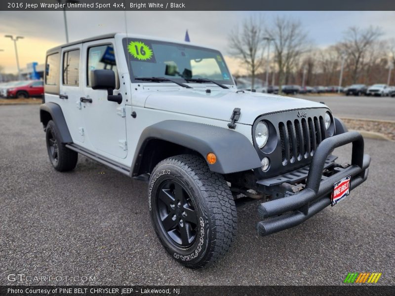 Bright White / Black 2016 Jeep Wrangler Unlimited Sport 4x4