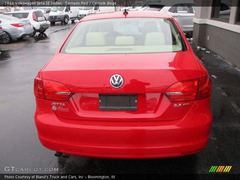 Tornado Red / Cornsilk Beige 2013 Volkswagen Jetta SE Sedan