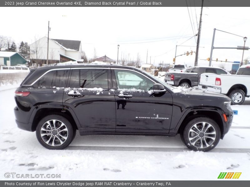 Diamond Black Crystal Pearl / Global Black 2023 Jeep Grand Cherokee Overland 4XE