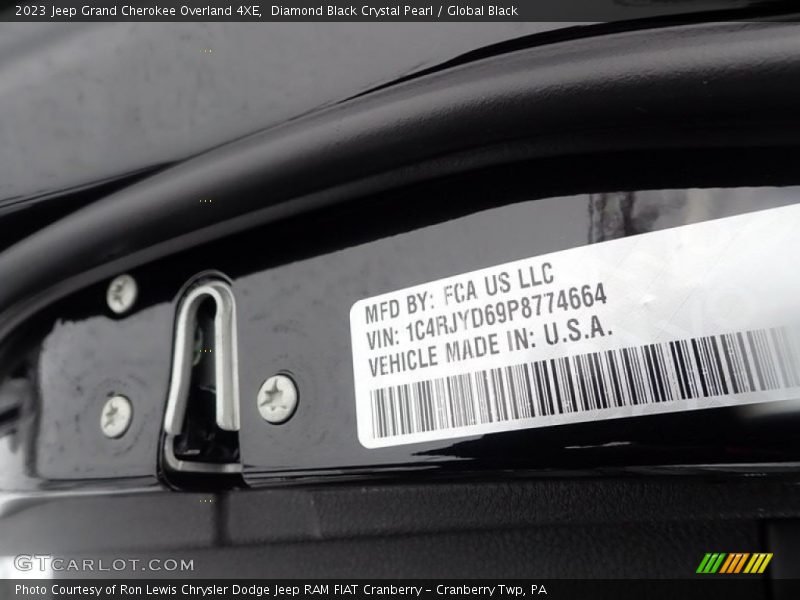 Diamond Black Crystal Pearl / Global Black 2023 Jeep Grand Cherokee Overland 4XE