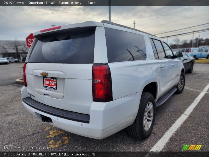 Summit White / Jet Black 2019 Chevrolet Suburban LT 4WD