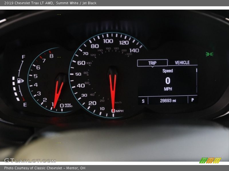 Summit White / Jet Black 2019 Chevrolet Trax LT AWD