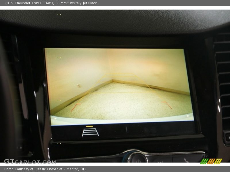 Summit White / Jet Black 2019 Chevrolet Trax LT AWD