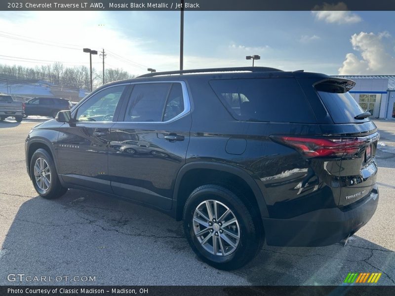 Mosaic Black Metallic / Jet Black 2023 Chevrolet Traverse LT AWD