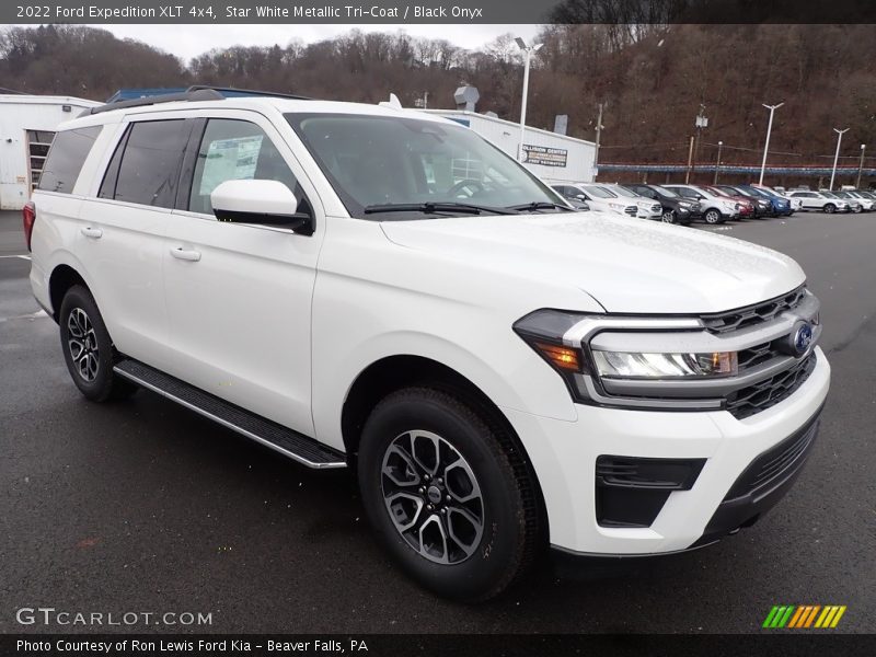 Star White Metallic Tri-Coat / Black Onyx 2022 Ford Expedition XLT 4x4