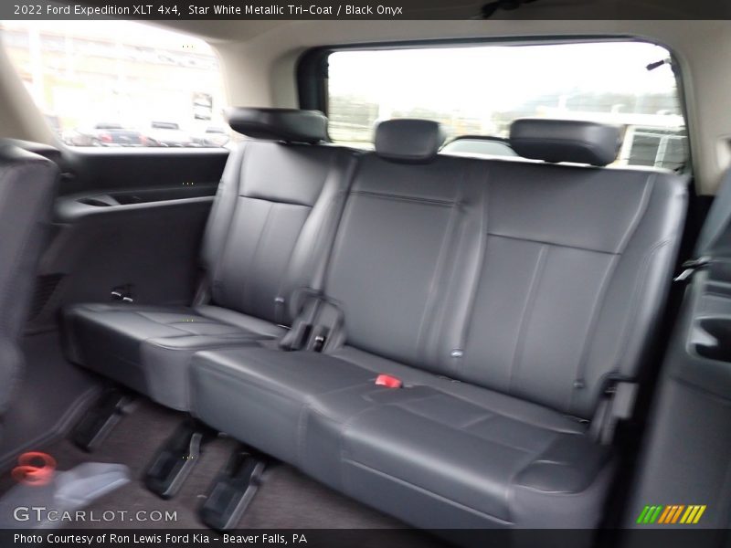 Star White Metallic Tri-Coat / Black Onyx 2022 Ford Expedition XLT 4x4