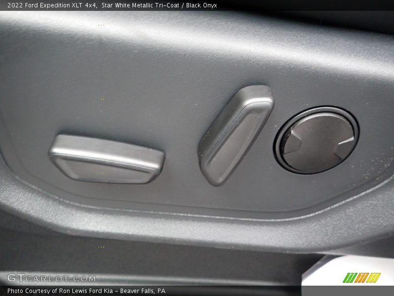 Star White Metallic Tri-Coat / Black Onyx 2022 Ford Expedition XLT 4x4