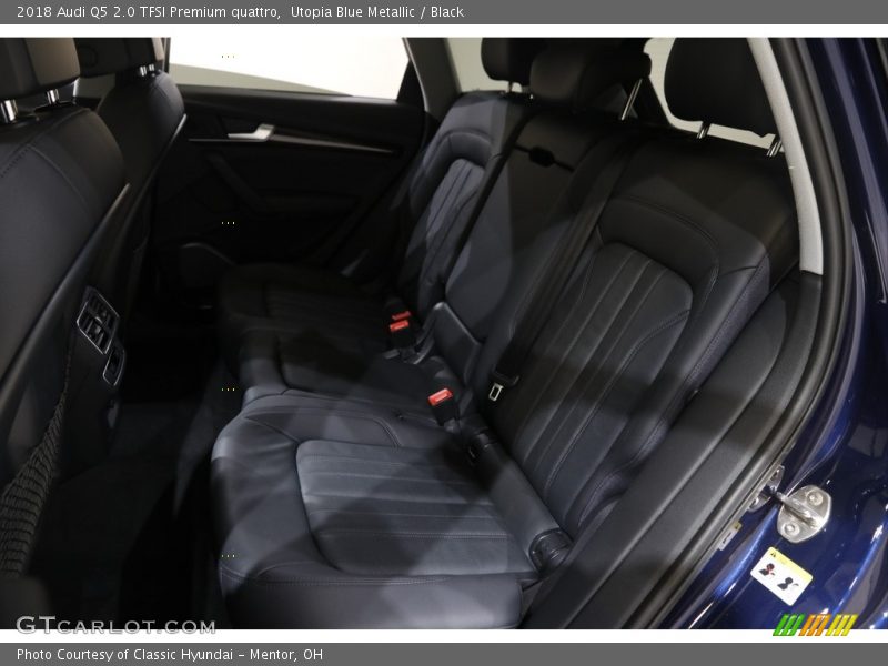 Utopia Blue Metallic / Black 2018 Audi Q5 2.0 TFSI Premium quattro