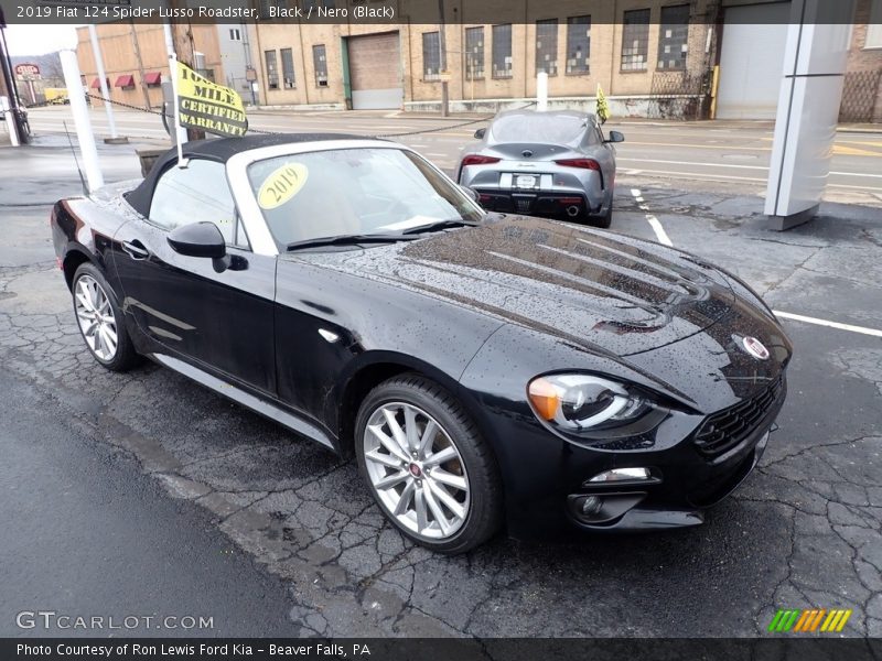 Front 3/4 View of 2019 124 Spider Lusso Roadster
