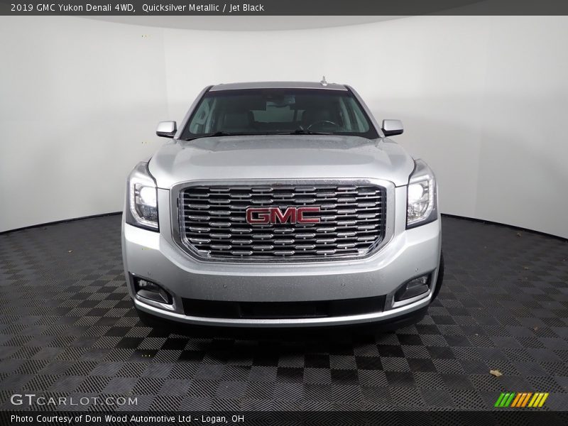 Quicksilver Metallic / Jet Black 2019 GMC Yukon Denali 4WD