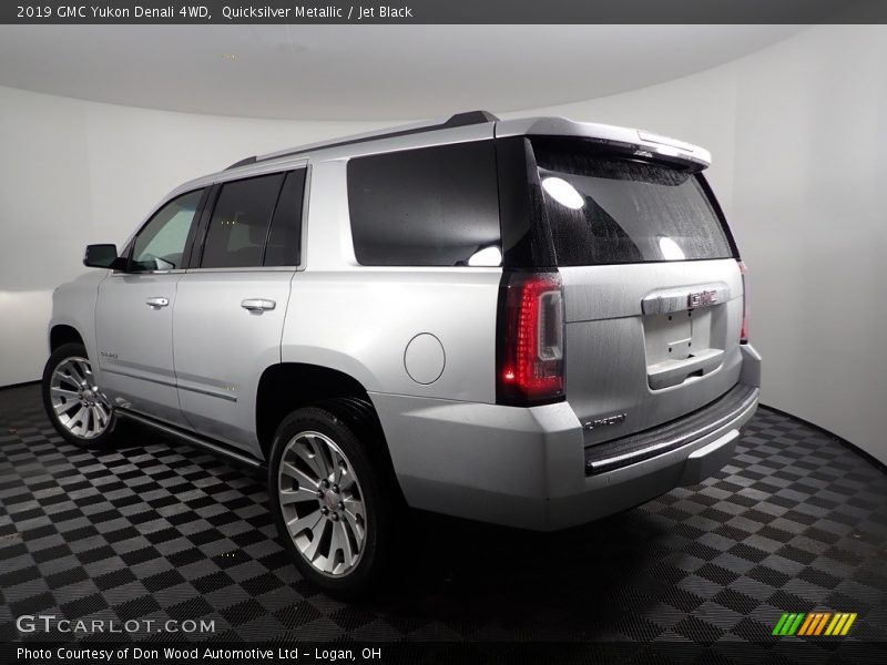 Quicksilver Metallic / Jet Black 2019 GMC Yukon Denali 4WD