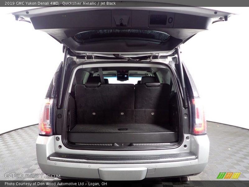 Quicksilver Metallic / Jet Black 2019 GMC Yukon Denali 4WD