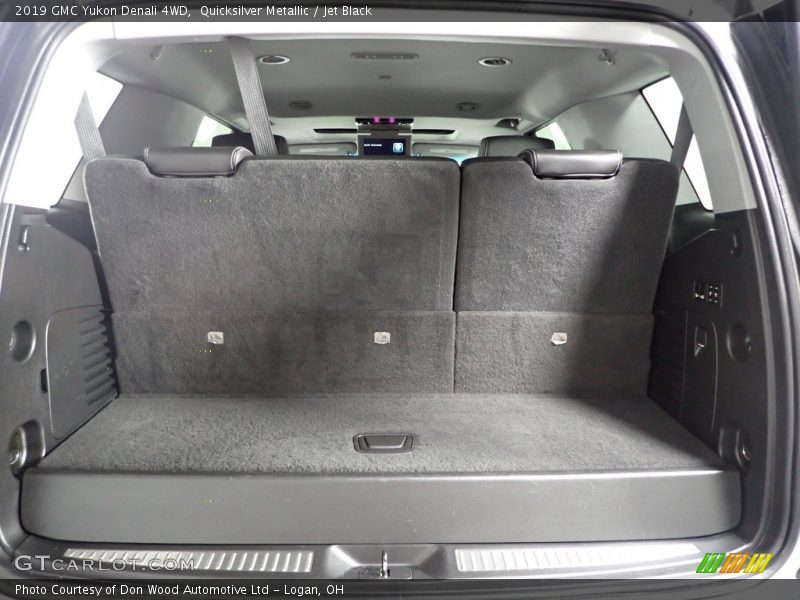 Quicksilver Metallic / Jet Black 2019 GMC Yukon Denali 4WD
