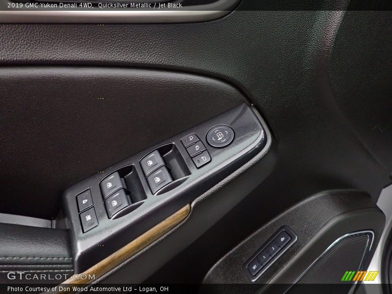 Quicksilver Metallic / Jet Black 2019 GMC Yukon Denali 4WD