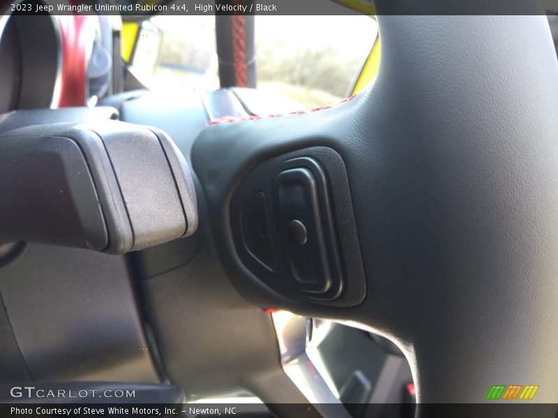 Controls of 2023 Wrangler Unlimited Rubicon 4x4