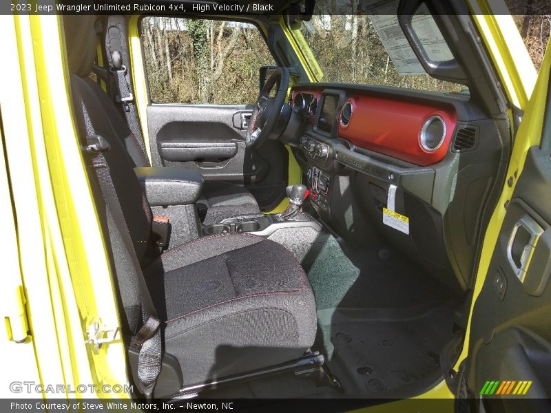 Front Seat of 2023 Wrangler Unlimited Rubicon 4x4