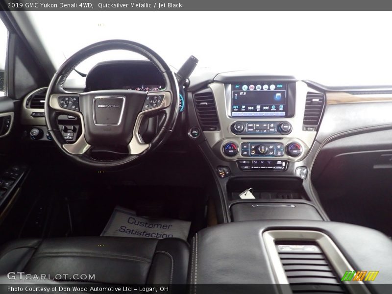 Quicksilver Metallic / Jet Black 2019 GMC Yukon Denali 4WD