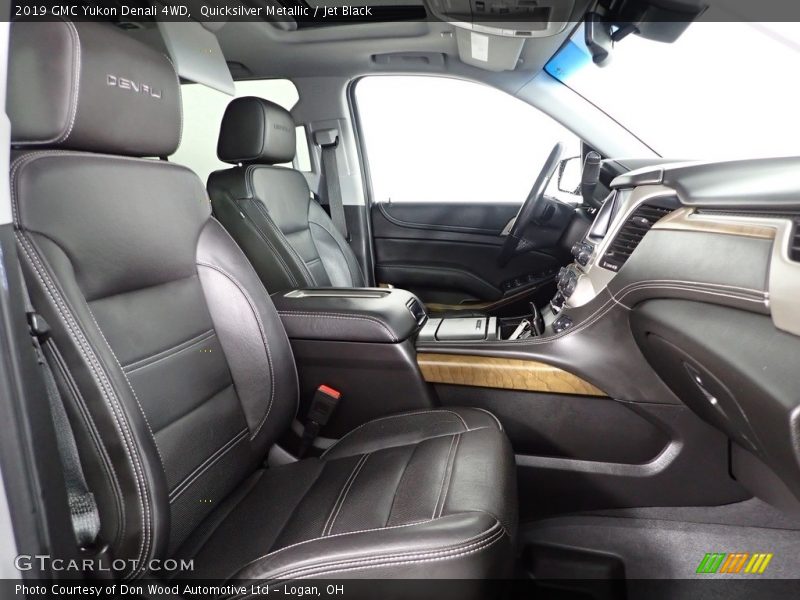 Quicksilver Metallic / Jet Black 2019 GMC Yukon Denali 4WD