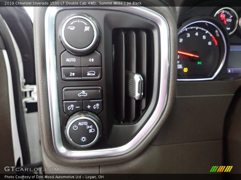 Summit White / Jet Black 2019 Chevrolet Silverado 1500 LT Double Cab 4WD