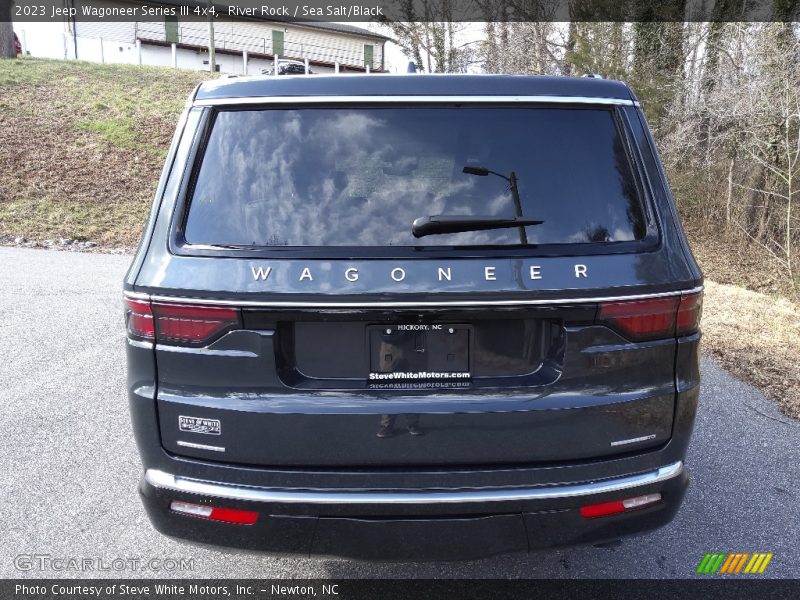 River Rock / Sea Salt/Black 2023 Jeep Wagoneer Series III 4x4
