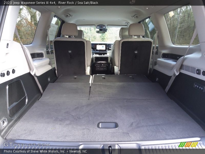  2023 Wagoneer Series III 4x4 Trunk