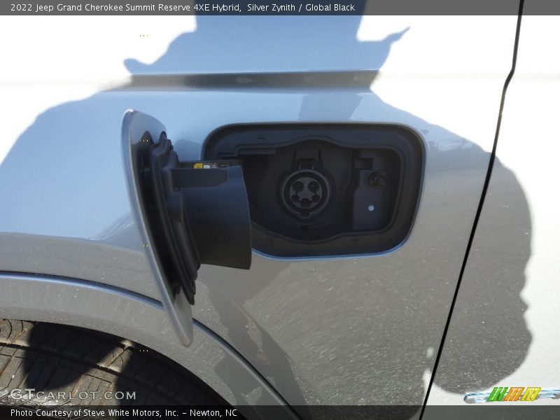 Silver Zynith / Global Black 2022 Jeep Grand Cherokee Summit Reserve 4XE Hybrid