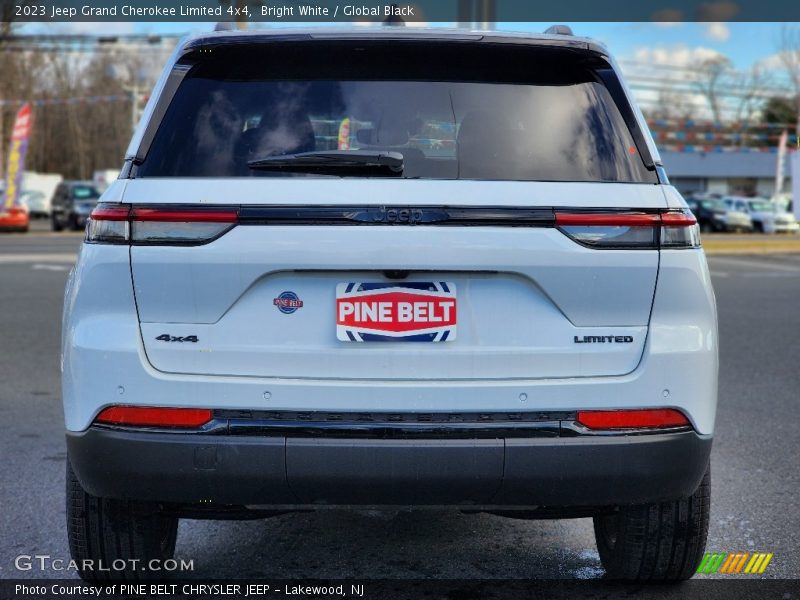 Bright White / Global Black 2023 Jeep Grand Cherokee Limited 4x4