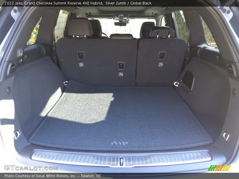  2022 Grand Cherokee Summit Reserve 4XE Hybrid Trunk