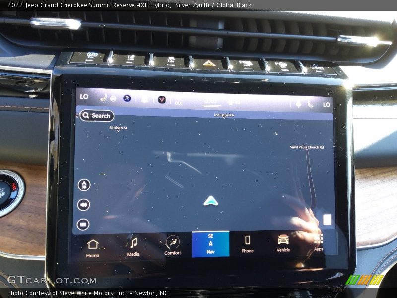 Navigation of 2022 Grand Cherokee Summit Reserve 4XE Hybrid