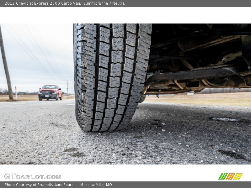 Summit White / Neutral 2013 Chevrolet Express 2500 Cargo Van