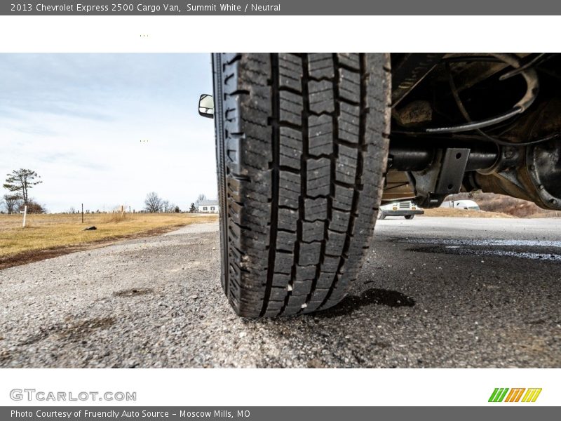 Summit White / Neutral 2013 Chevrolet Express 2500 Cargo Van