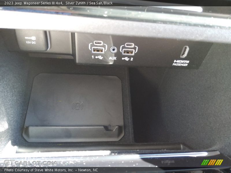 Silver Zynith / Sea Salt/Black 2023 Jeep Wagoneer Series III 4x4