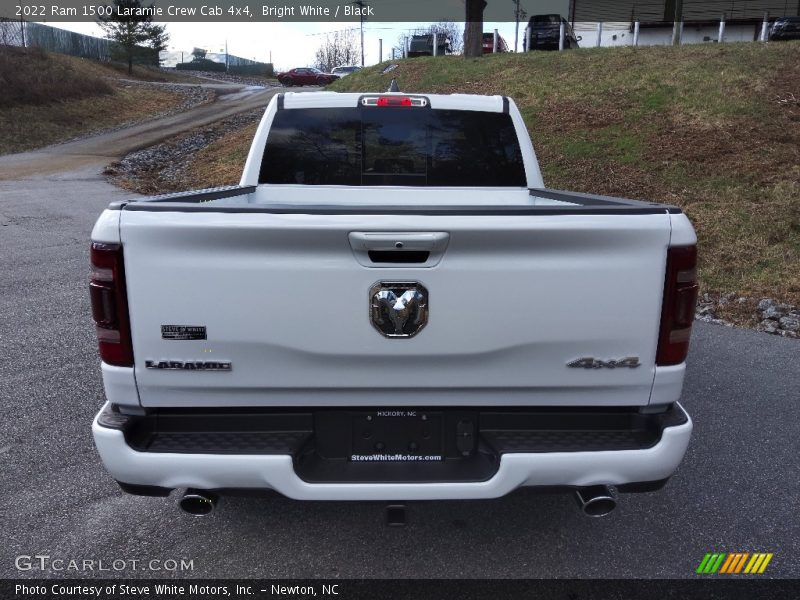 Bright White / Black 2022 Ram 1500 Laramie Crew Cab 4x4