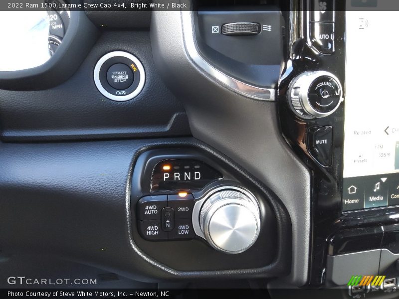Bright White / Black 2022 Ram 1500 Laramie Crew Cab 4x4