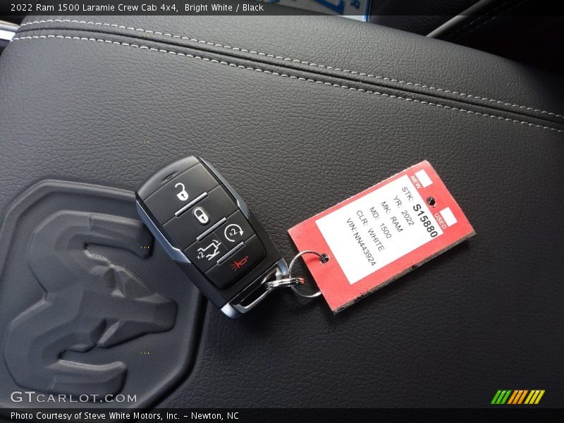 Bright White / Black 2022 Ram 1500 Laramie Crew Cab 4x4