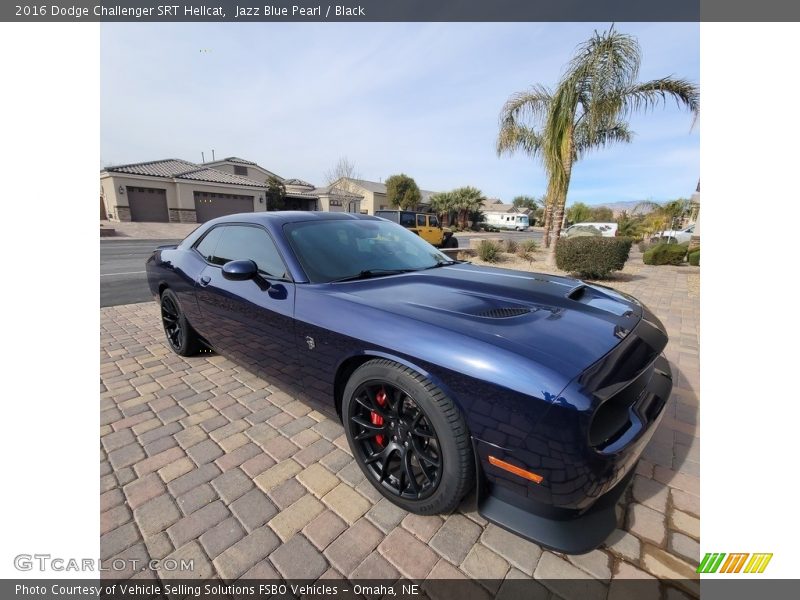 Front 3/4 View of 2016 Challenger SRT Hellcat