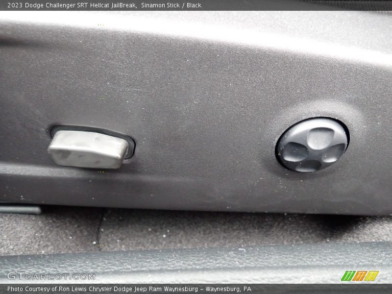 Controls of 2023 Challenger SRT Hellcat JailBreak