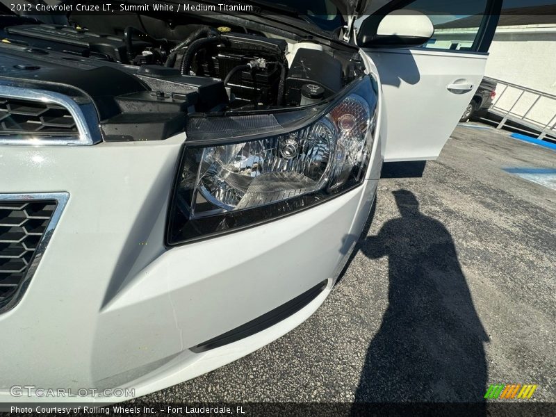 Summit White / Medium Titanium 2012 Chevrolet Cruze LT