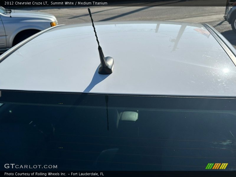 Summit White / Medium Titanium 2012 Chevrolet Cruze LT
