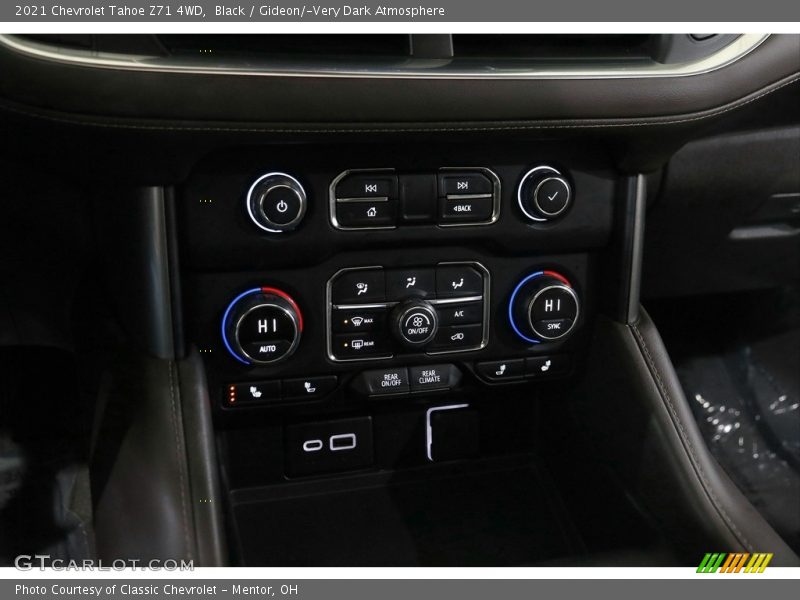 Controls of 2021 Tahoe Z71 4WD