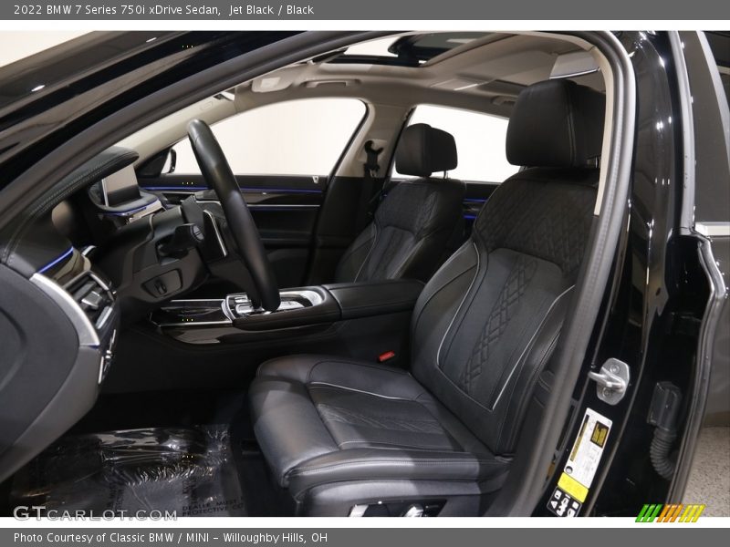 Front Seat of 2022 7 Series 750i xDrive Sedan
