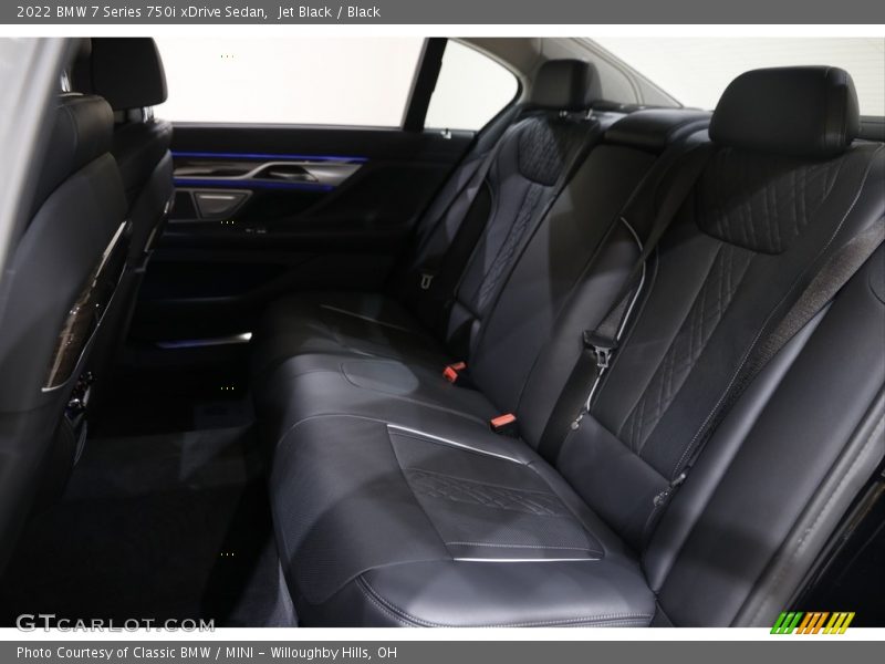 Jet Black / Black 2022 BMW 7 Series 750i xDrive Sedan
