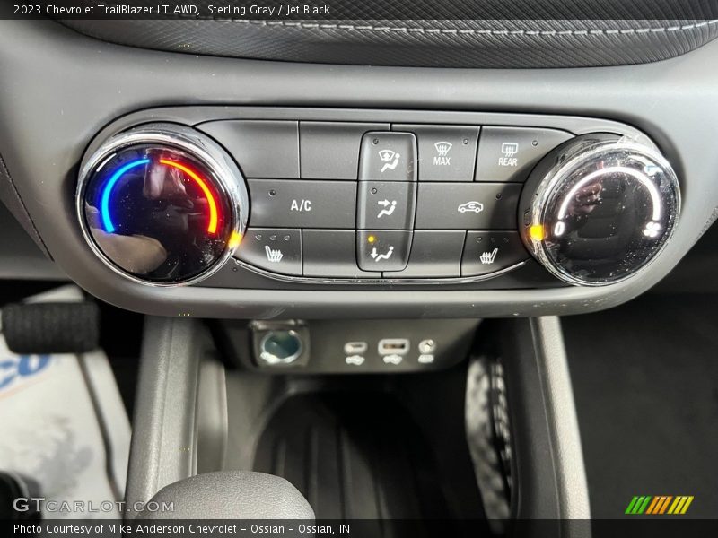 Controls of 2023 TrailBlazer LT AWD