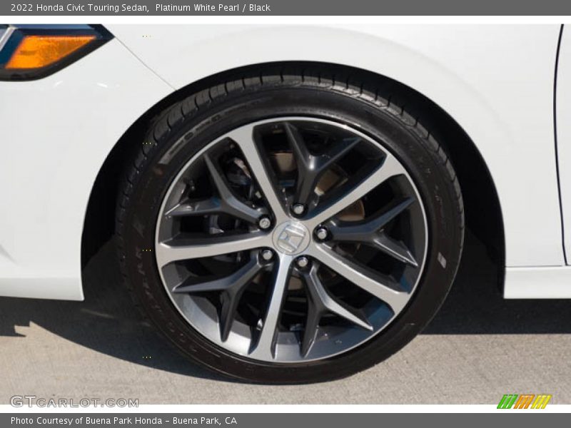 Platinum White Pearl / Black 2022 Honda Civic Touring Sedan