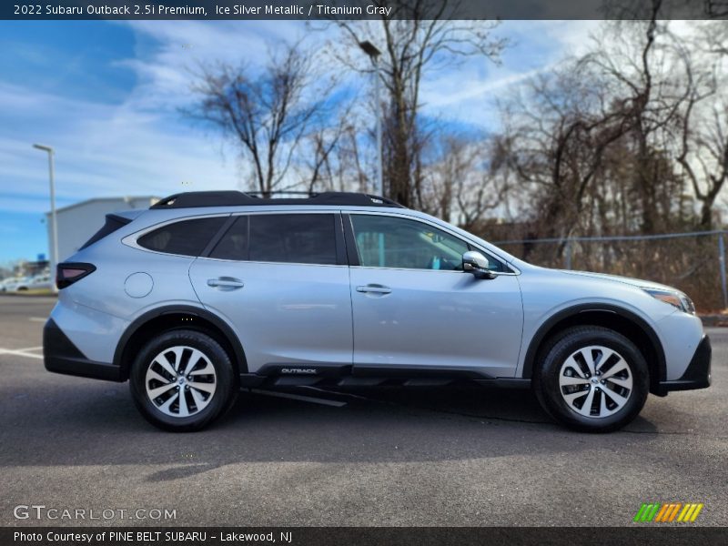 Ice Silver Metallic / Titanium Gray 2022 Subaru Outback 2.5i Premium